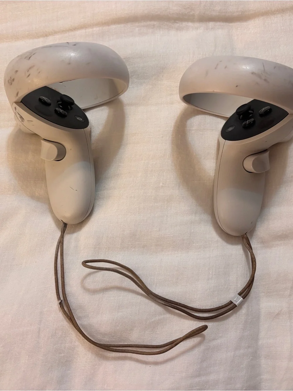 MOculus White VR Headset - Lightweight Virtual Reality Headset READ DESCRIPTION